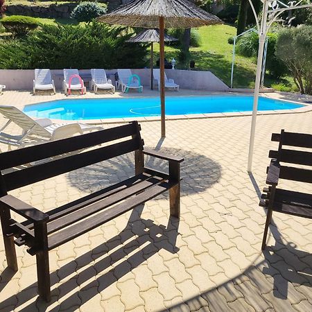 15Mn De Cannes, Villa La Soleiade , 3Gites 2-4 Pers Type T2, Climatises, Piscine, Au Lac De Saint-Cassien Var مونتارو المظهر الخارجي الصورة