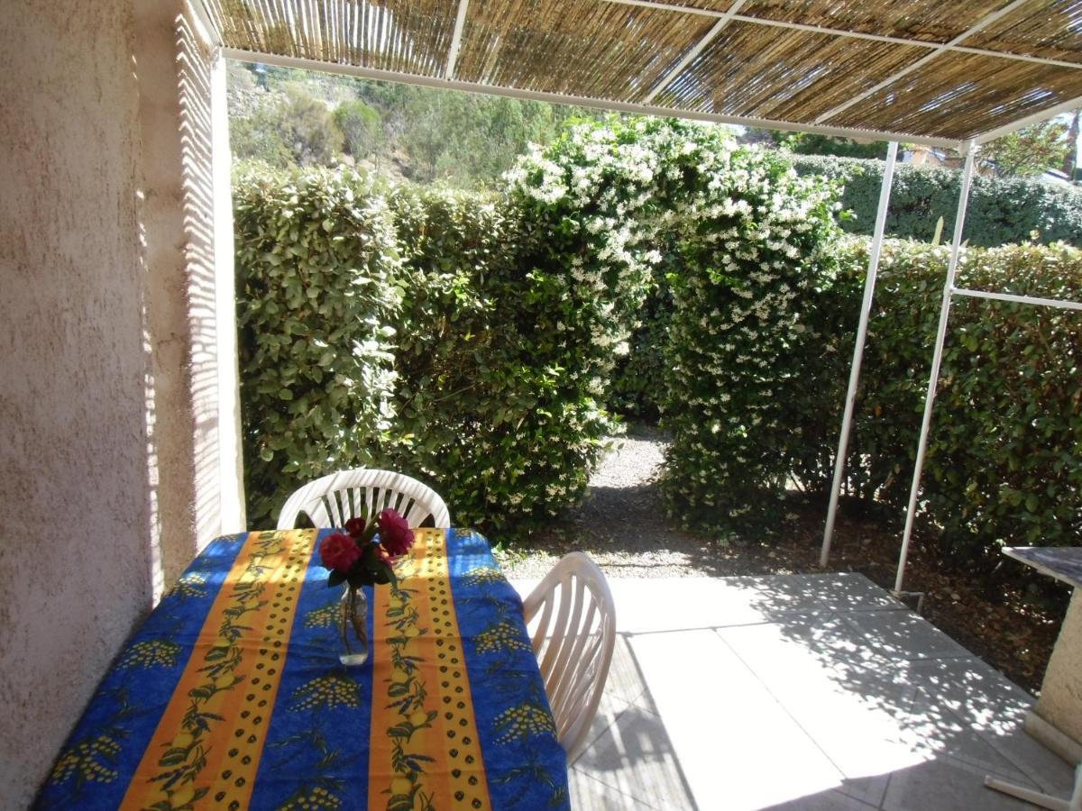 15Mn De Cannes, Villa La Soleiade , 3Gites 2-4 Pers Type T2, Climatises, Piscine, Au Lac De Saint-Cassien Var مونتارو المظهر الخارجي الصورة