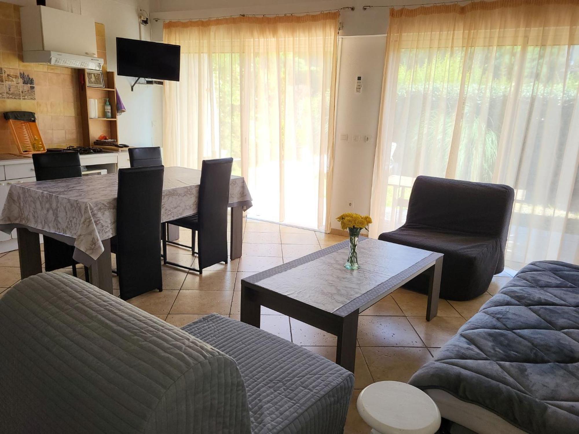 15Mn De Cannes, Villa La Soleiade , 3Gites 2-4 Pers Type T2, Climatises, Piscine, Au Lac De Saint-Cassien Var مونتارو المظهر الخارجي الصورة