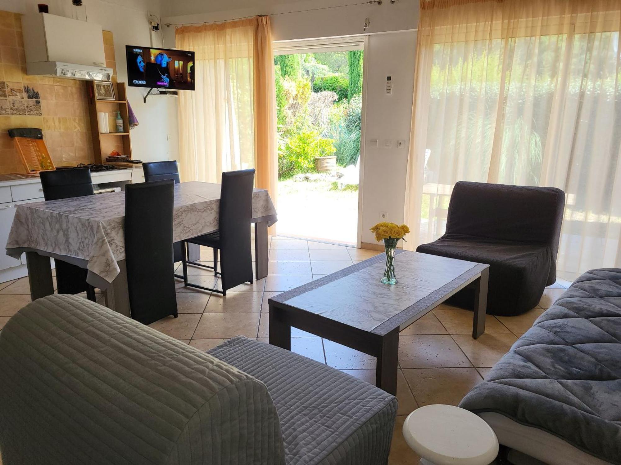 15Mn De Cannes, Villa La Soleiade , 3Gites 2-4 Pers Type T2, Climatises, Piscine, Au Lac De Saint-Cassien Var مونتارو المظهر الخارجي الصورة