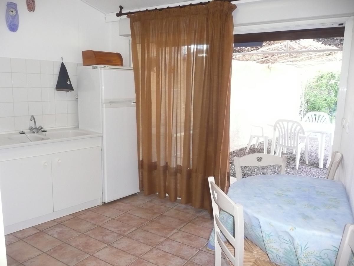 15Mn De Cannes, Villa La Soleiade , 3Gites 2-4 Pers Type T2, Climatises, Piscine, Au Lac De Saint-Cassien Var مونتارو المظهر الخارجي الصورة